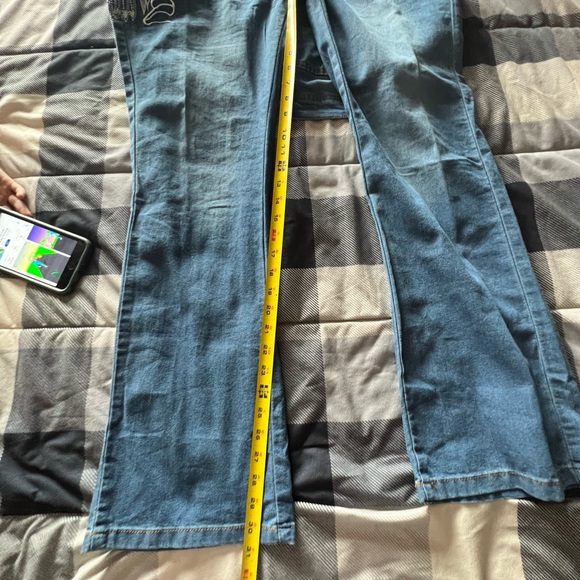 New jeans size large, never worn - Picture 5 of 10
